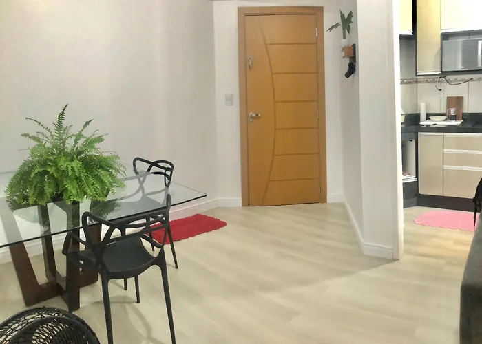 Ap No Centro Com Ar Condicionado E Garagem Coberta